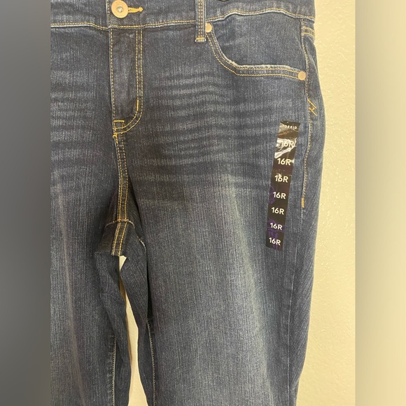 NWT Torrid Boyfriend Straight Vintage Stretch Jeans Size 16 - Picture 2 of 7